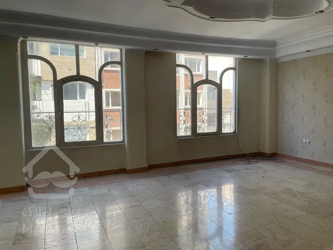 فروش آپارتمان ۶۵متری فول بازسازی سالن پرده خور جنوبی