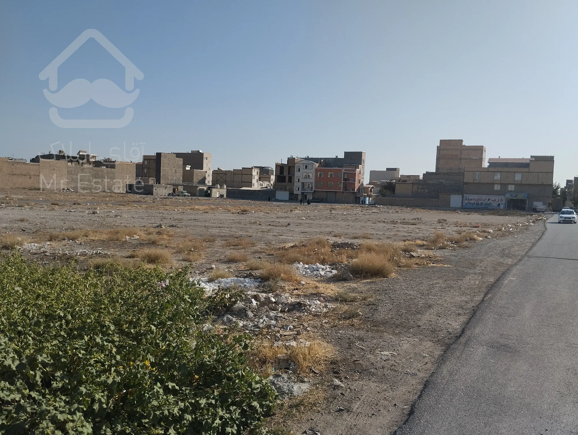 زمین در بافت زیر قیمت