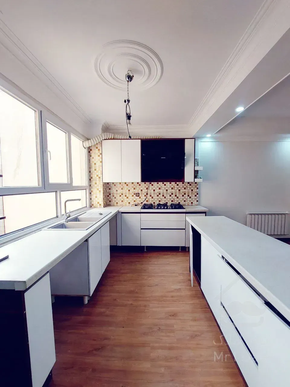 فروش آپارتمان ۷۰متری بازسازی شده بدون ضعف