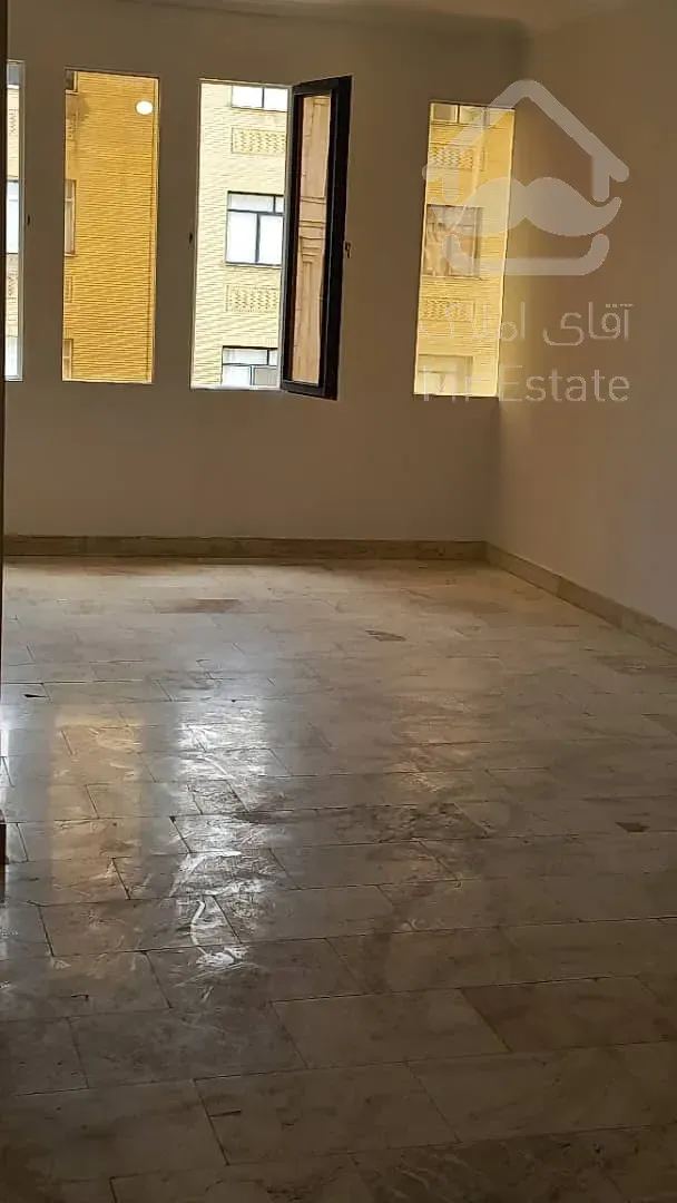 اجاره ۶۰متری نما تراورتن سالن پرده خور