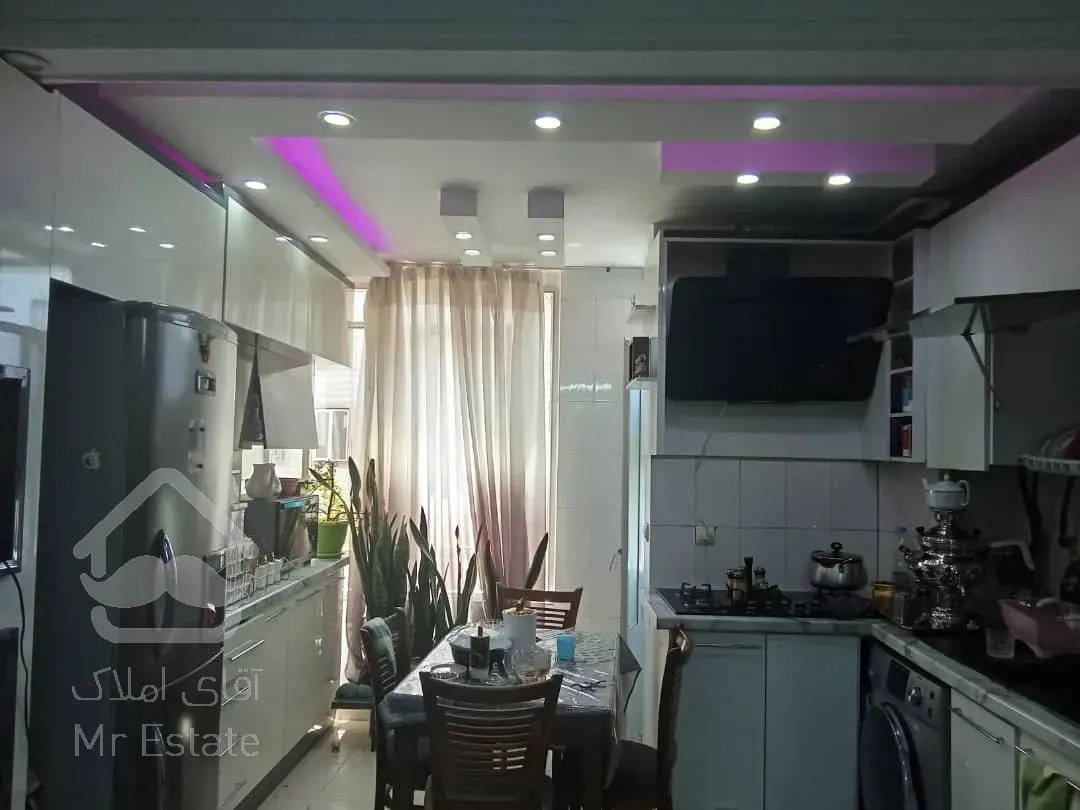 فروش واحد2خواب روبه نماسنددار*انباری*پارکینگ*فاز۱اندیشه