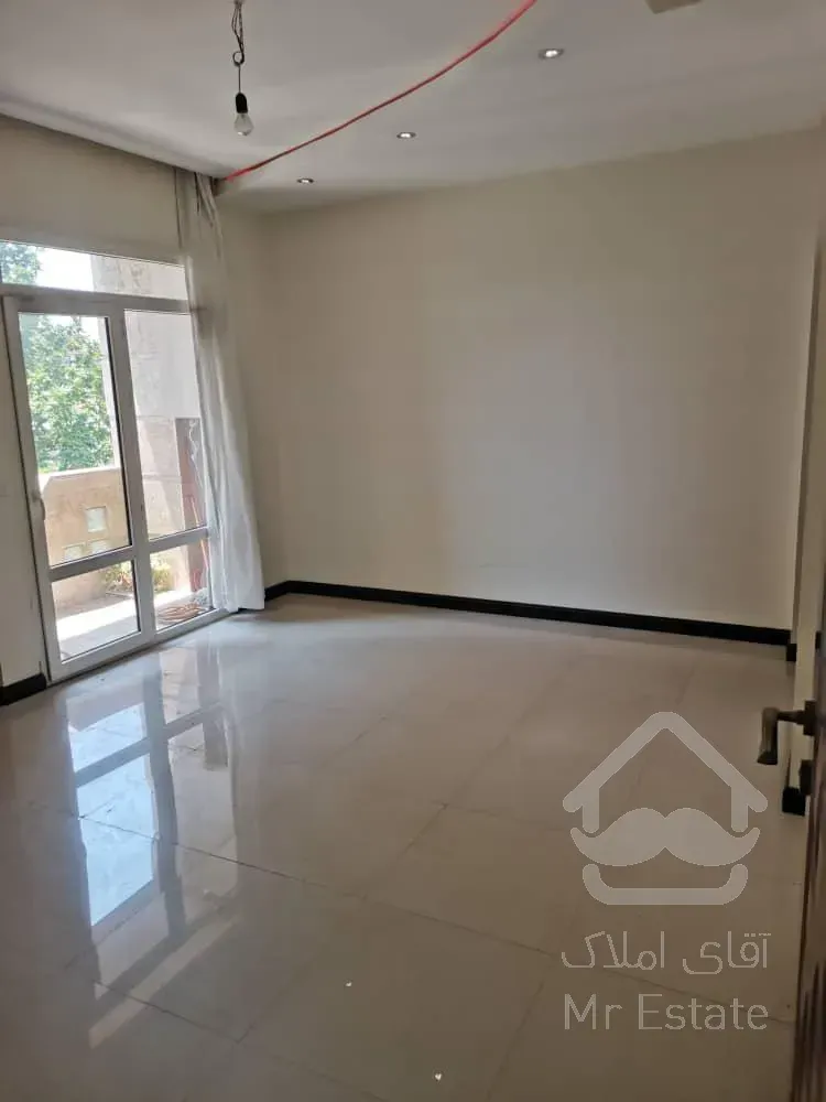 فروش آپارتمان ۸۰متری تاپ لوکیشن کم سن زیر قیمت منطقه