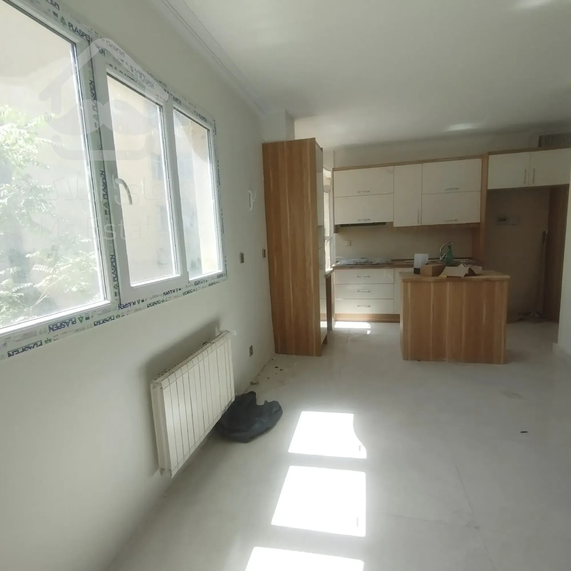 فروش آپارتمان ۸۳متری فول بازسازی شده سالن پرده خور جنوبی