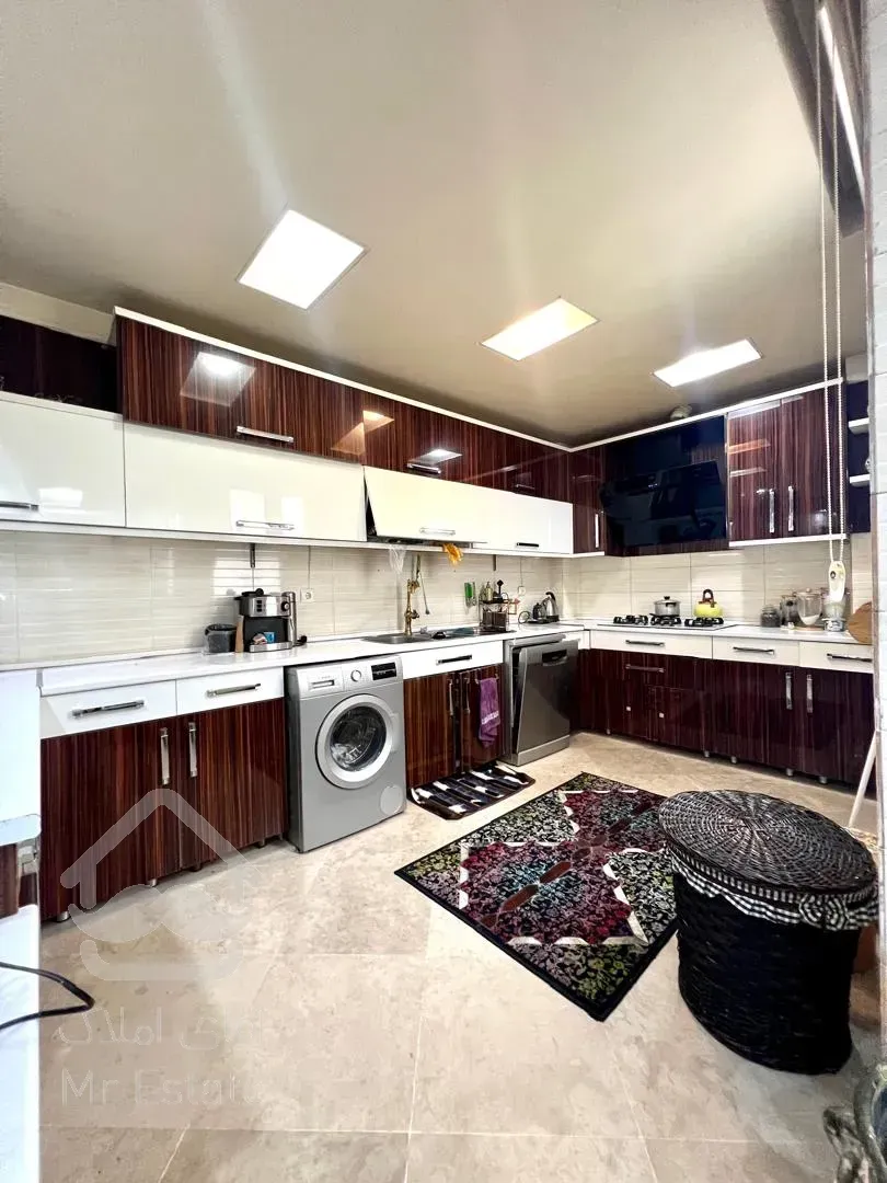 فروش آپارتمان ۸۸متری تاپ لوکیشن زیر قیمت منطقه