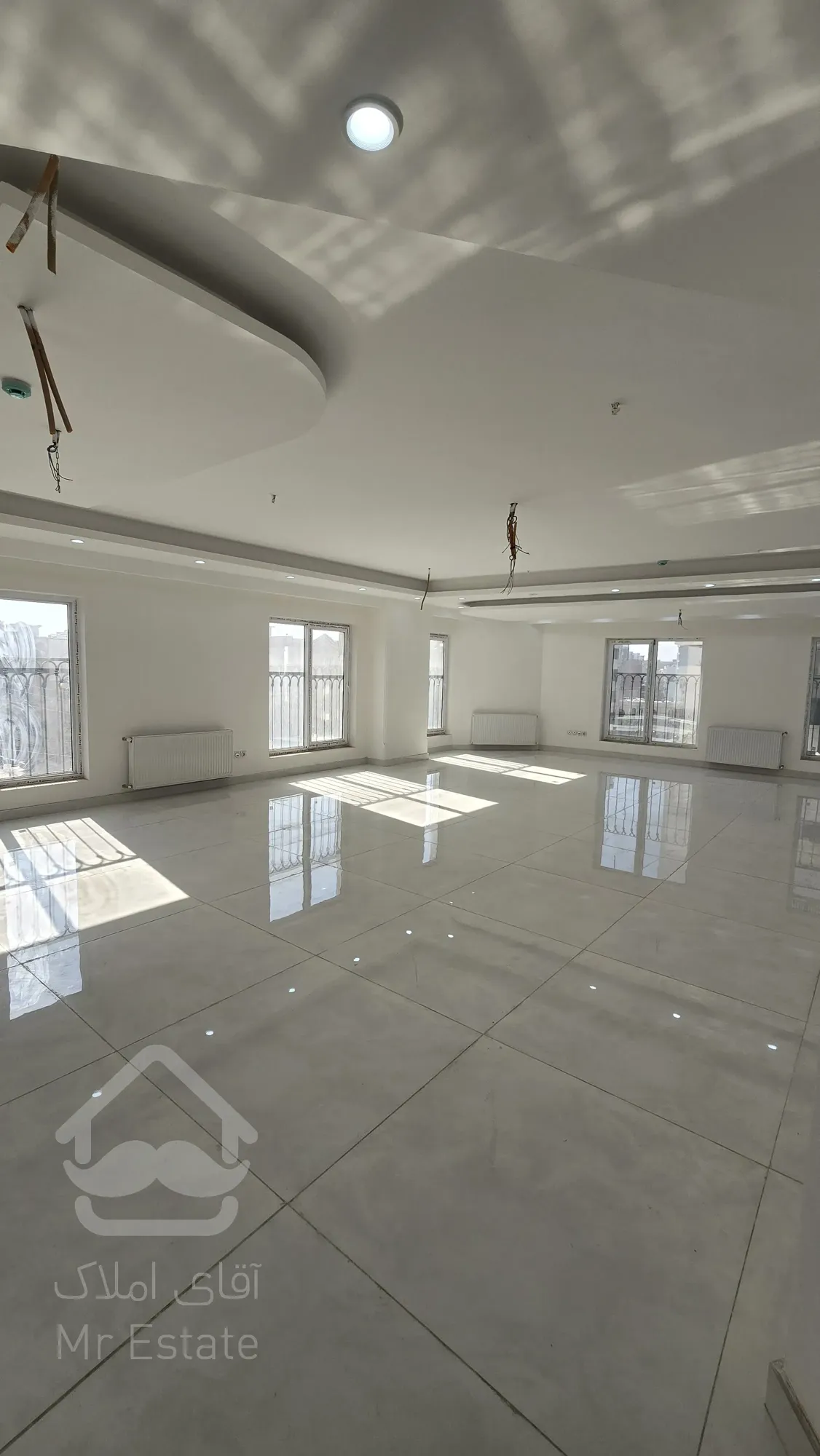 آپارتمان ۲۰۰ متری رهن کامل کوچه برند آمل