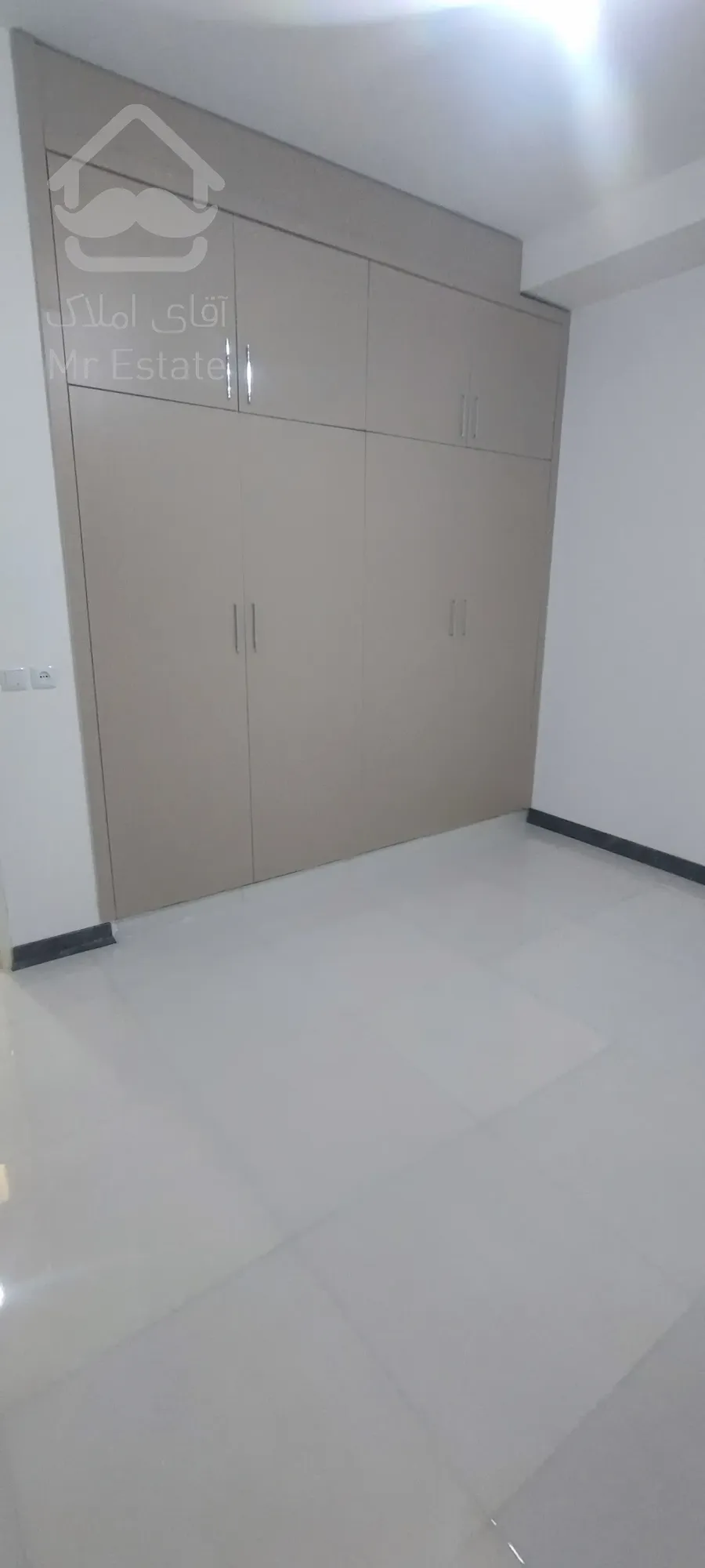 آپارتمان نوساز کلیدنخورده