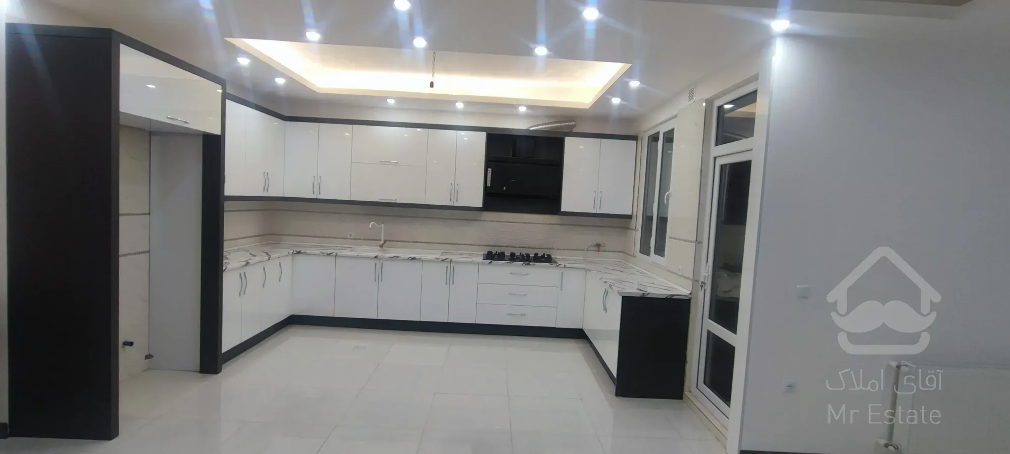 آپارتمان نوساز کلیدنخورده