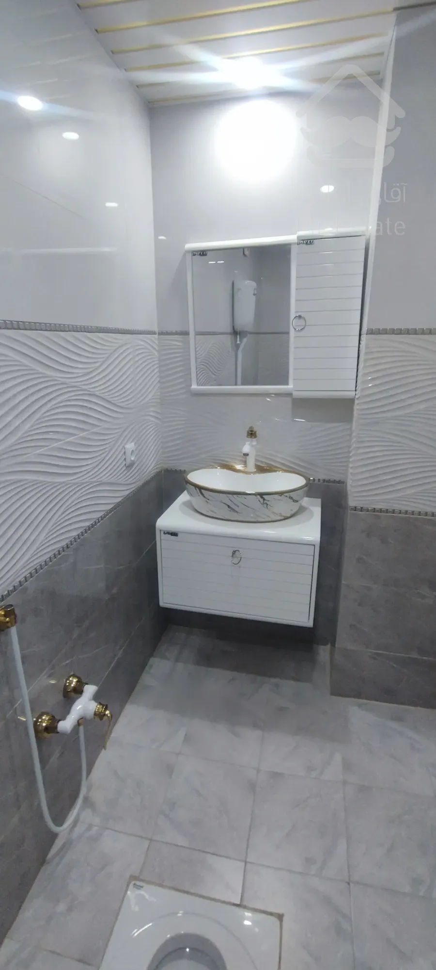 آپارتمان نوساز کلیدنخورده