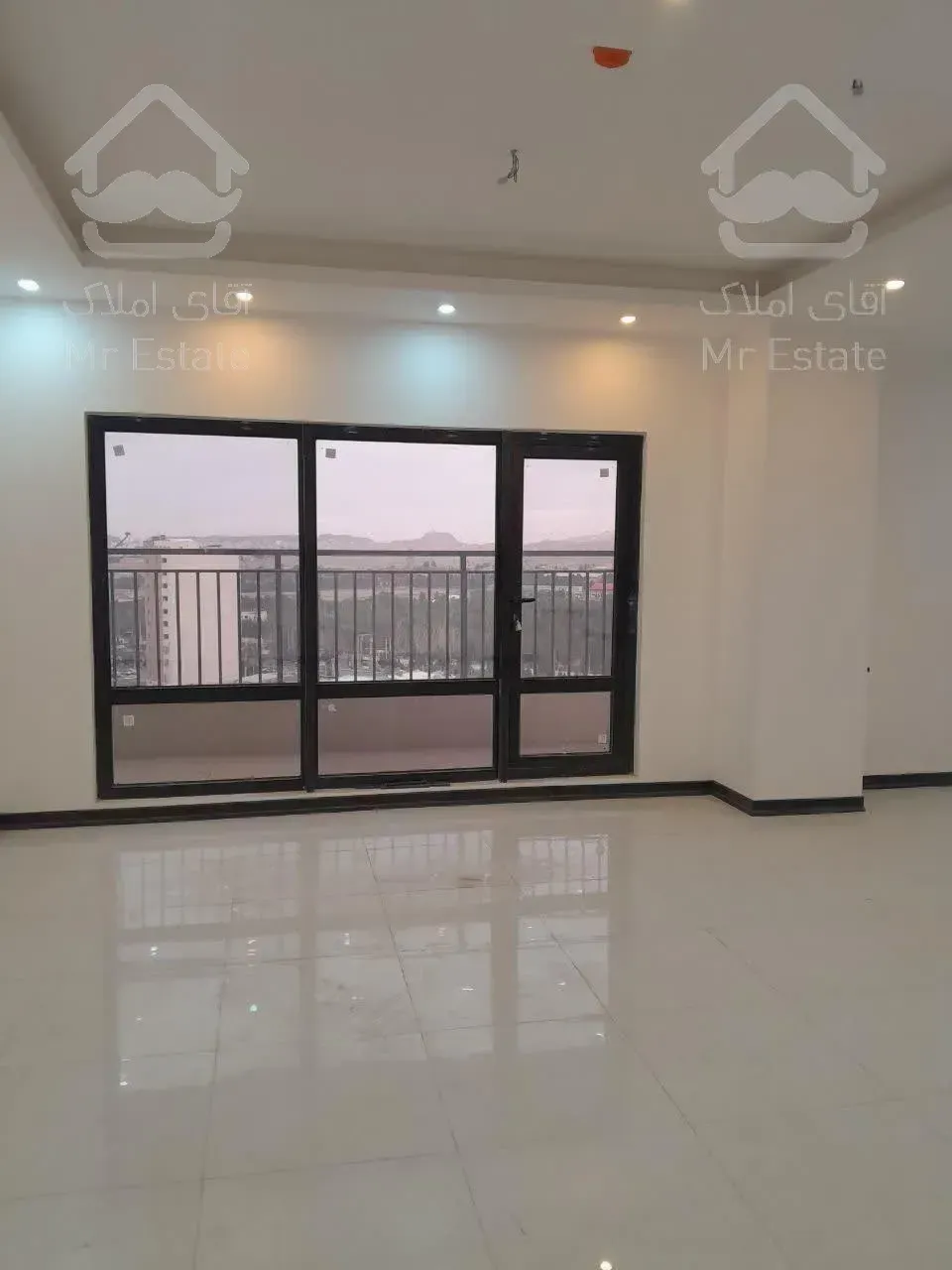 آپارتمان ۱۳۰متری زعفرانیه