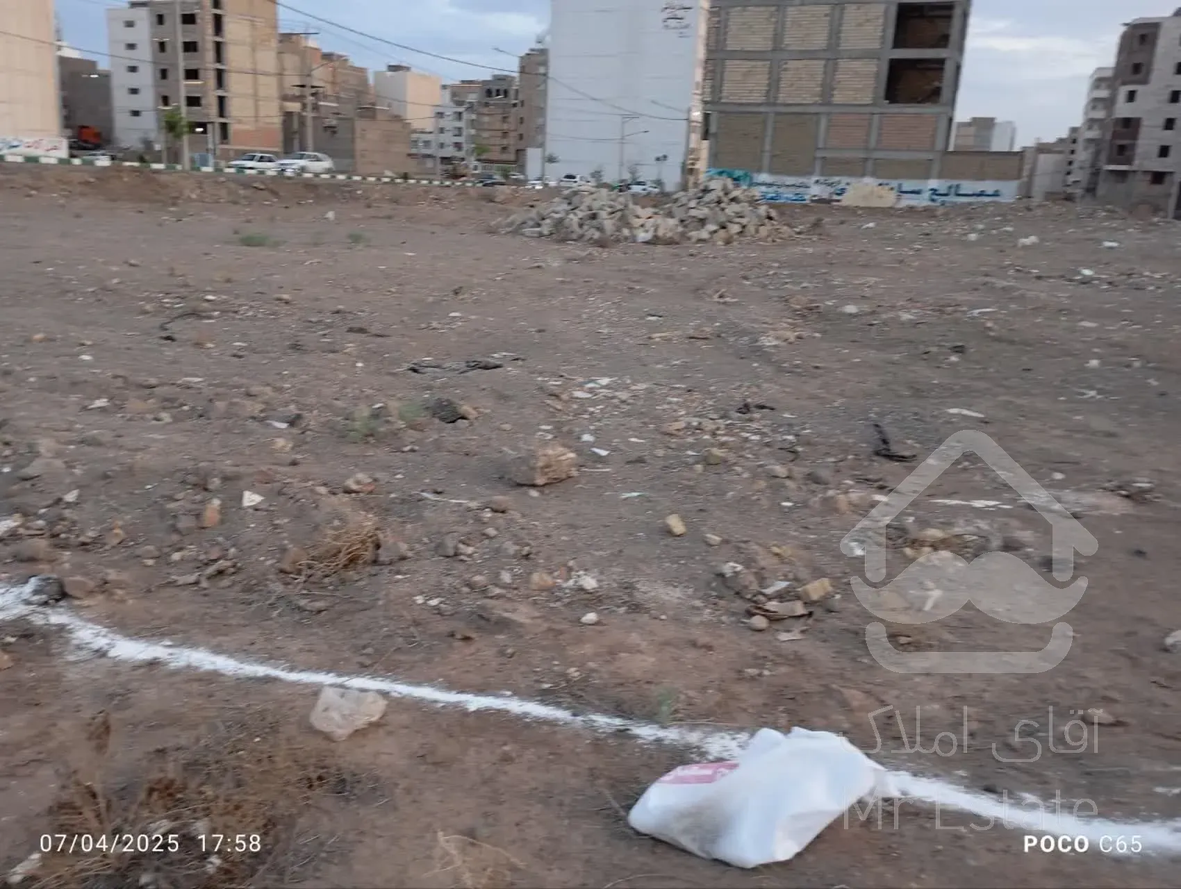 زمین خیابان دانشگاه آخرش قطعه دوم بعد از خیابان دونبش فصا سبز