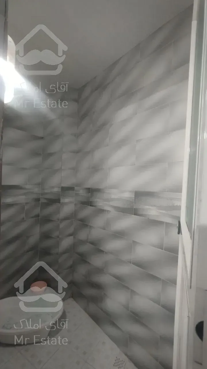 آپارتمان ۱۳۰متری دو خواب دو طبقه