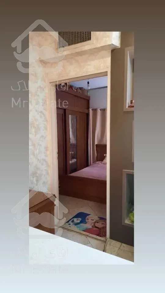 ۵۵متری پارکینگ دار