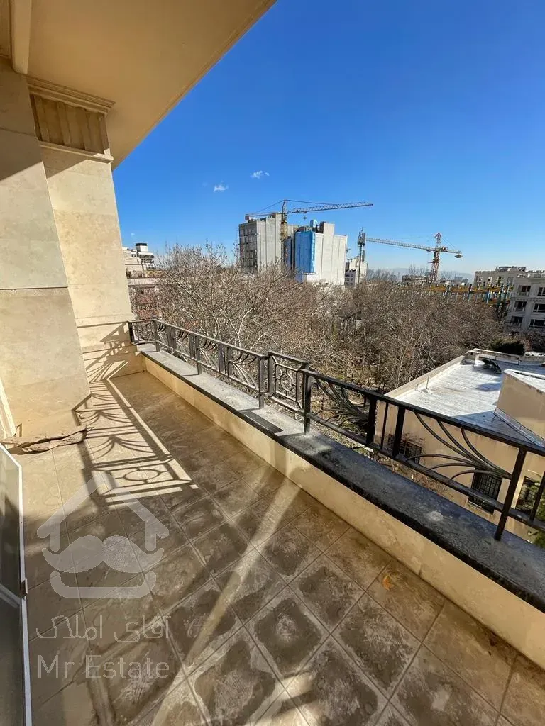 فروش اپارتمان 310 متری زعفرانیه