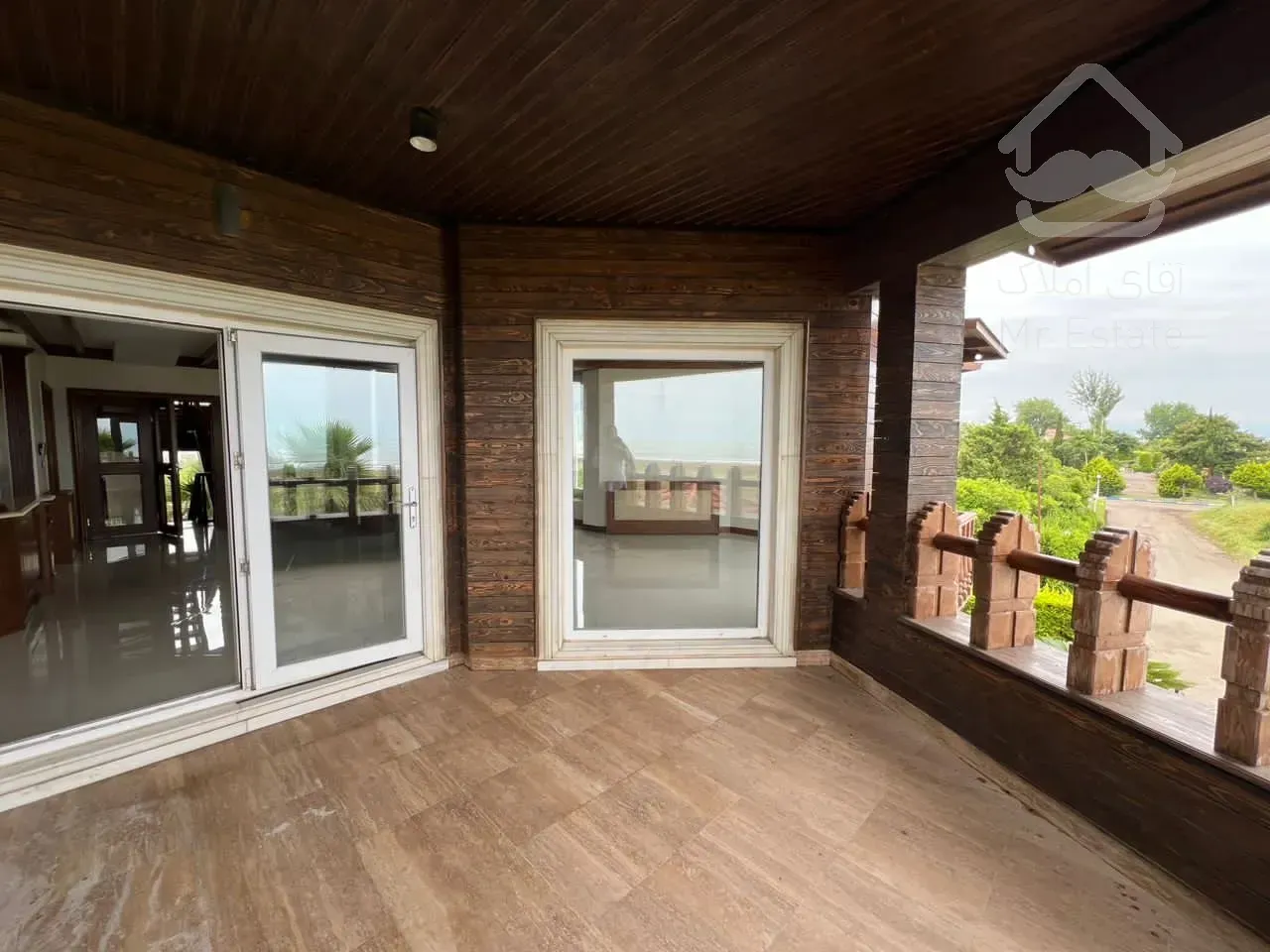 فروش ویلای ۶۰۰ متری دوبلکس استخردار شهرک ساحل قو