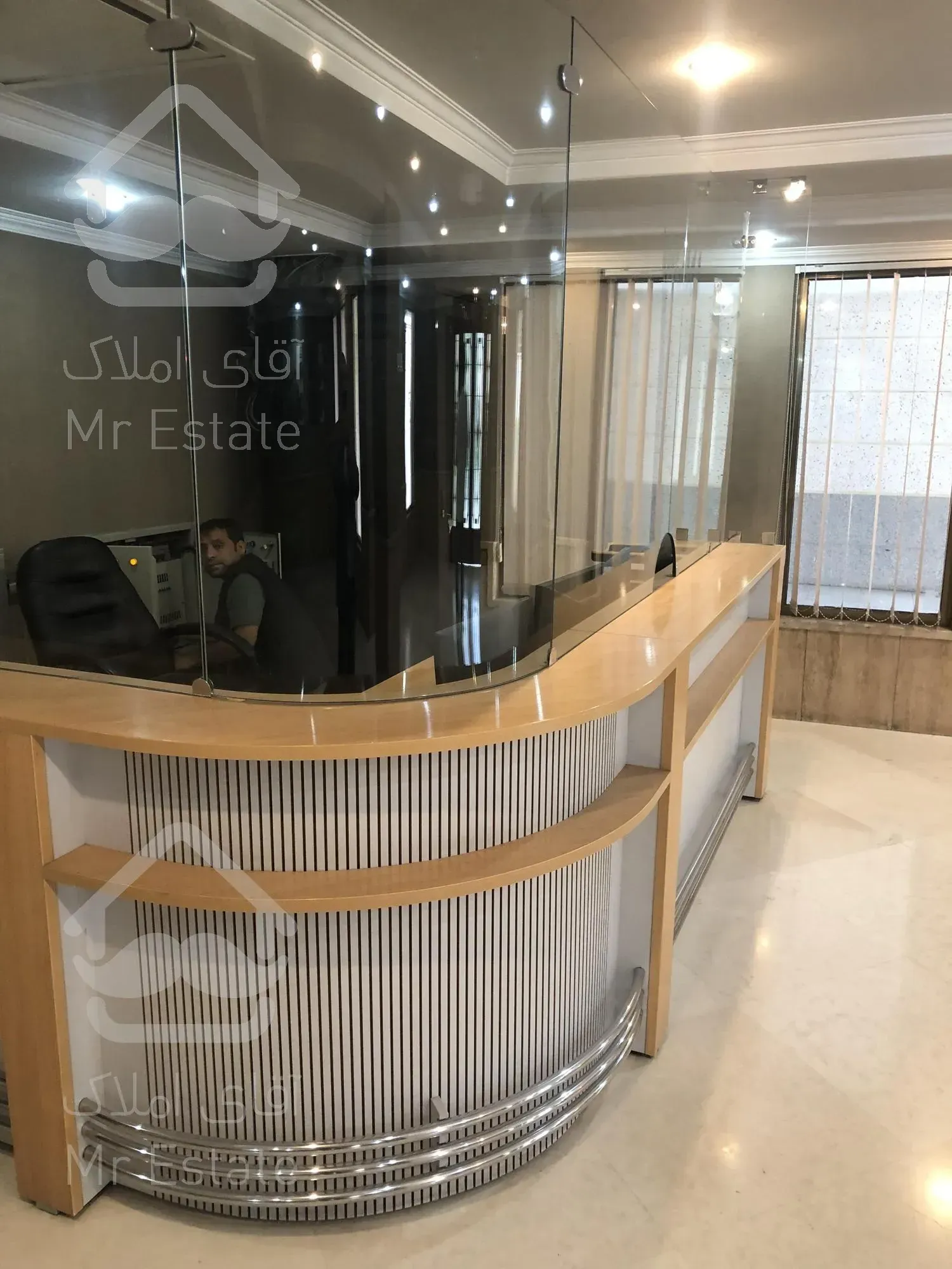 ساختمان مستغلات با موقعیت اداری