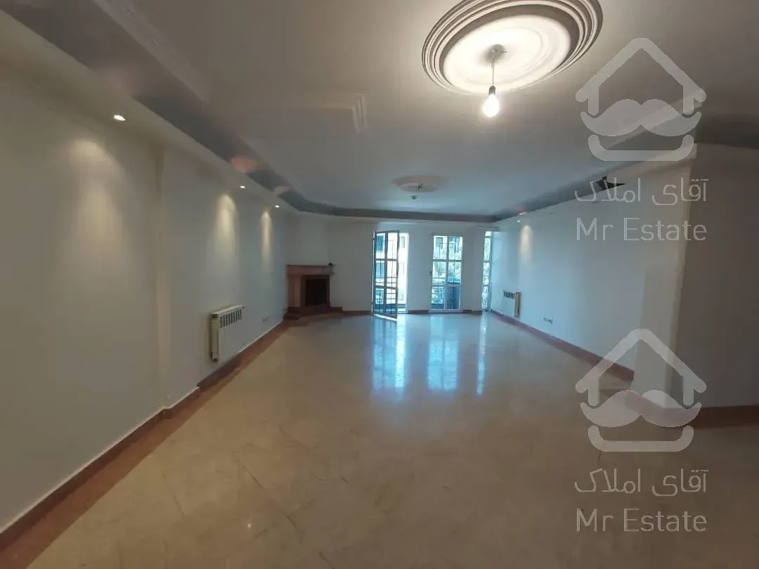 پاسداران 700 متر کلنگی