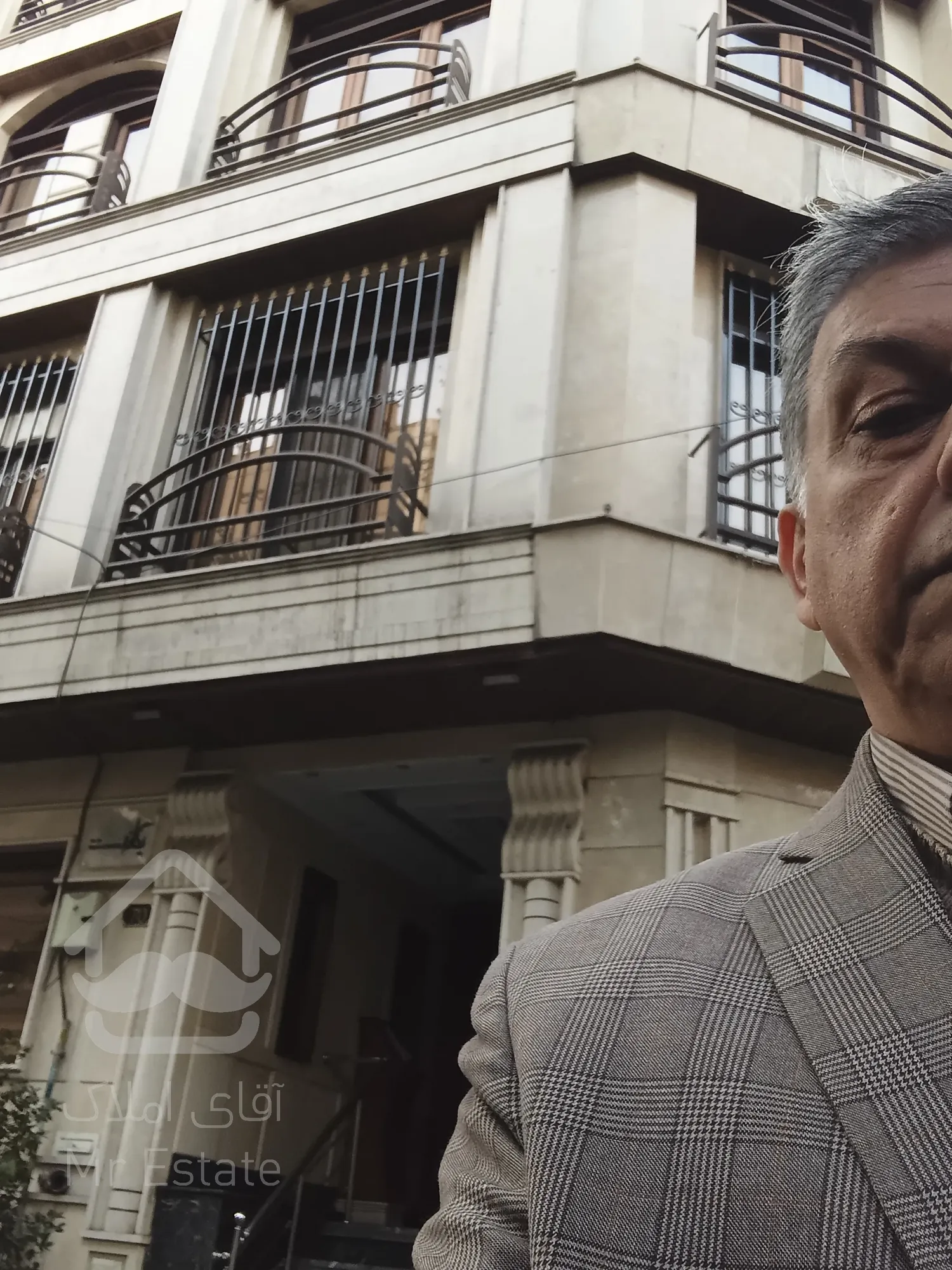 فروش ۲۲۰ متر تکواحدی شخصی ساز فرشته آقا بزرگی تهران