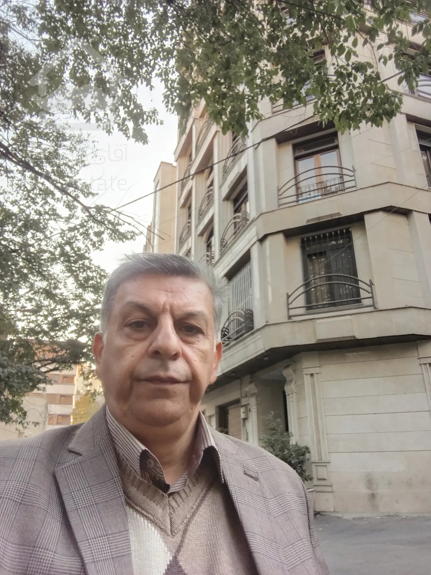 فروش ۲۲۰ متر تکواحدی شخصی ساز فرشته آقا بزرگی تهران