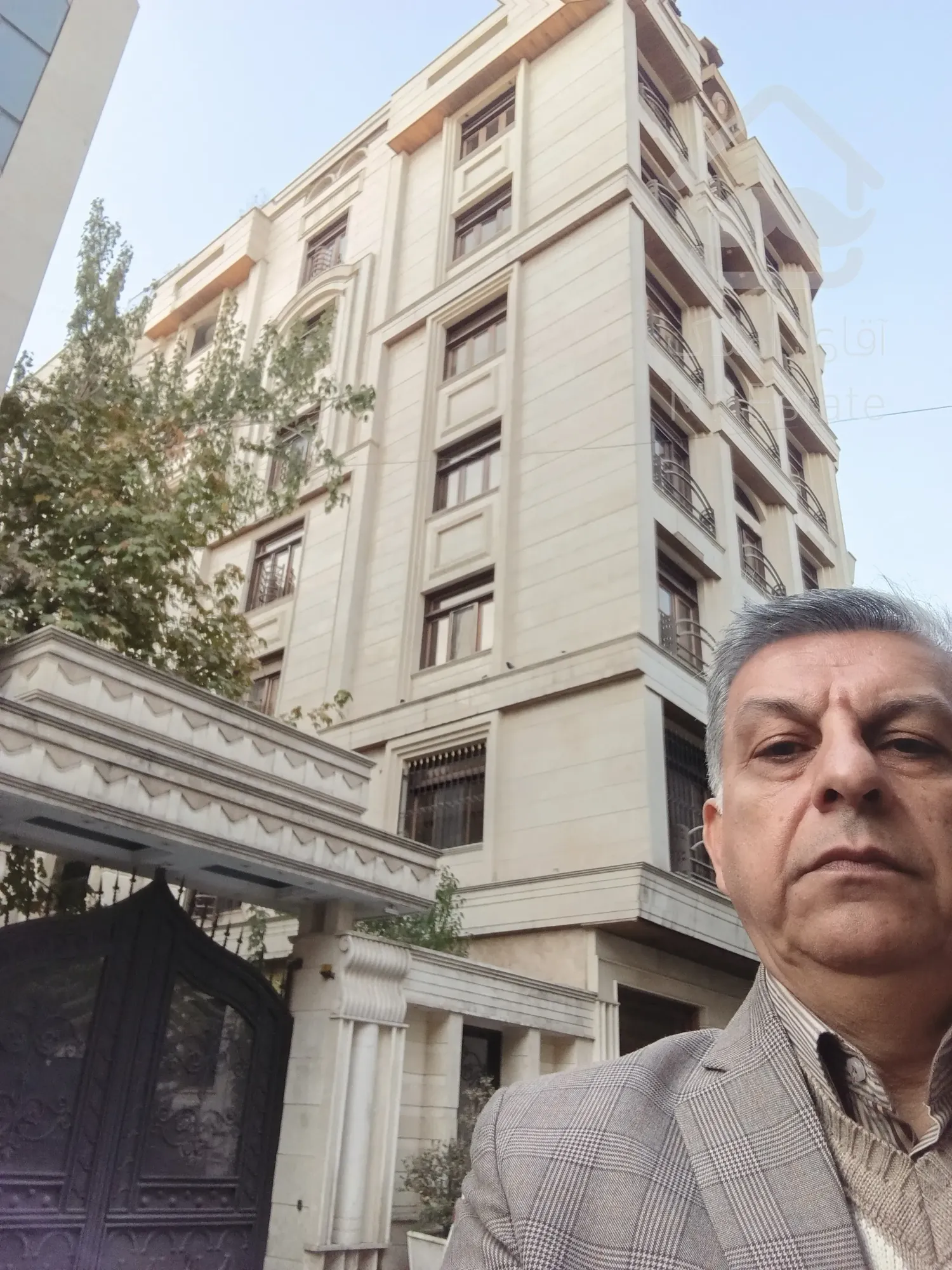 فروش ۲۲۰ متر تکواحدی شخصی ساز فرشته آقا بزرگی تهران