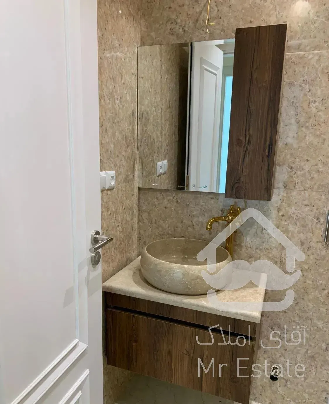 ١٥٥ متر/فول امکانات/نورمستقیم/شیخ بهائى شمالى