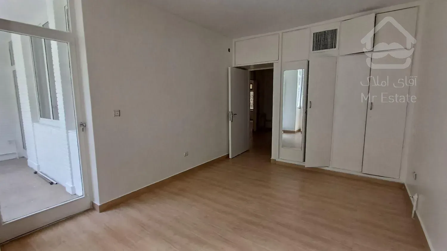 ویلایی دوبلکس / 250 متری/ 4 خوابه / در میرداماد