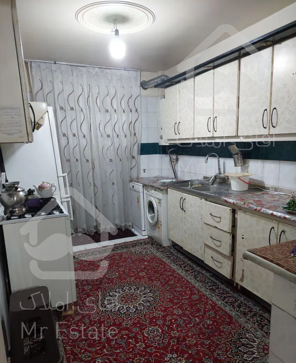 یک واحد ۶۲متری+یک سوئیت مجهز ۳۵ متری