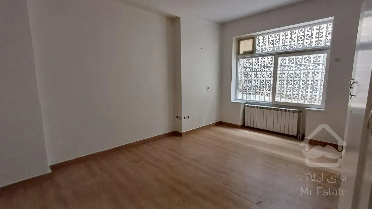 ویلایی دوبلکس / 250 متری/ 4 خوابه / در میرداماد