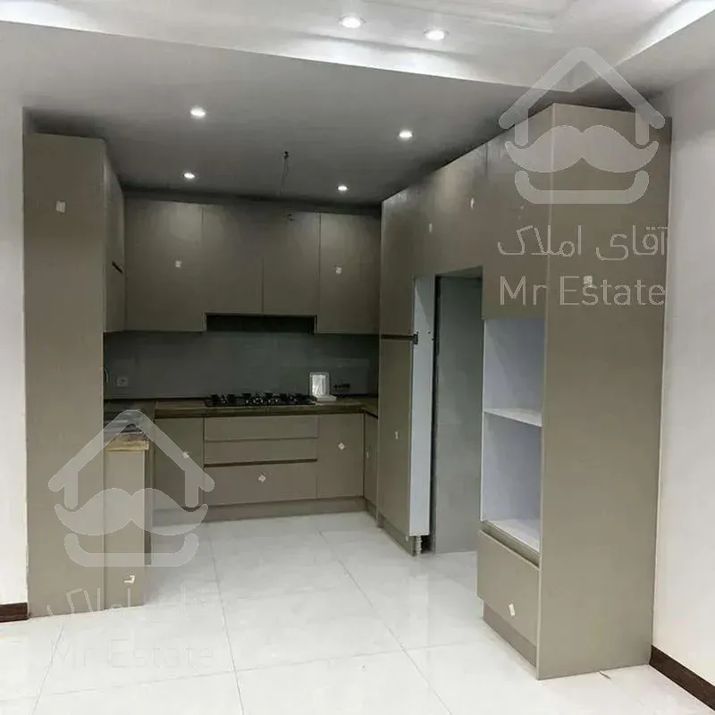 آپارتمان 120 متر -نوساز -کلید نخورده -جمهوری