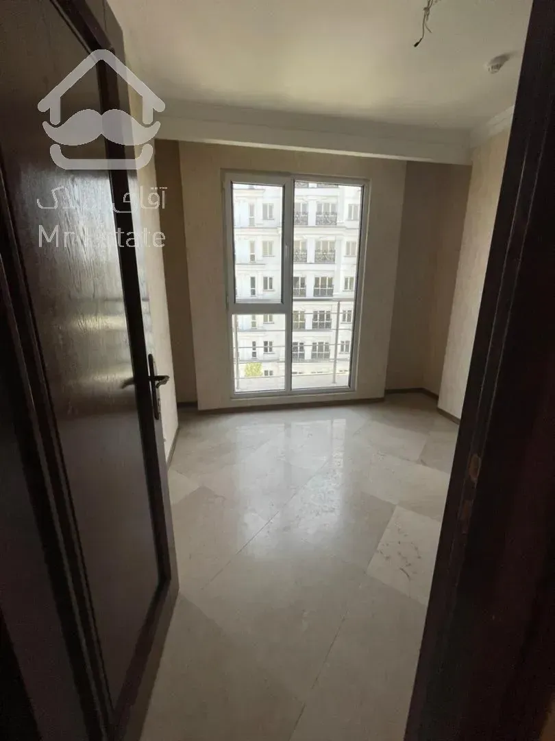 96 متر بر پاسداران