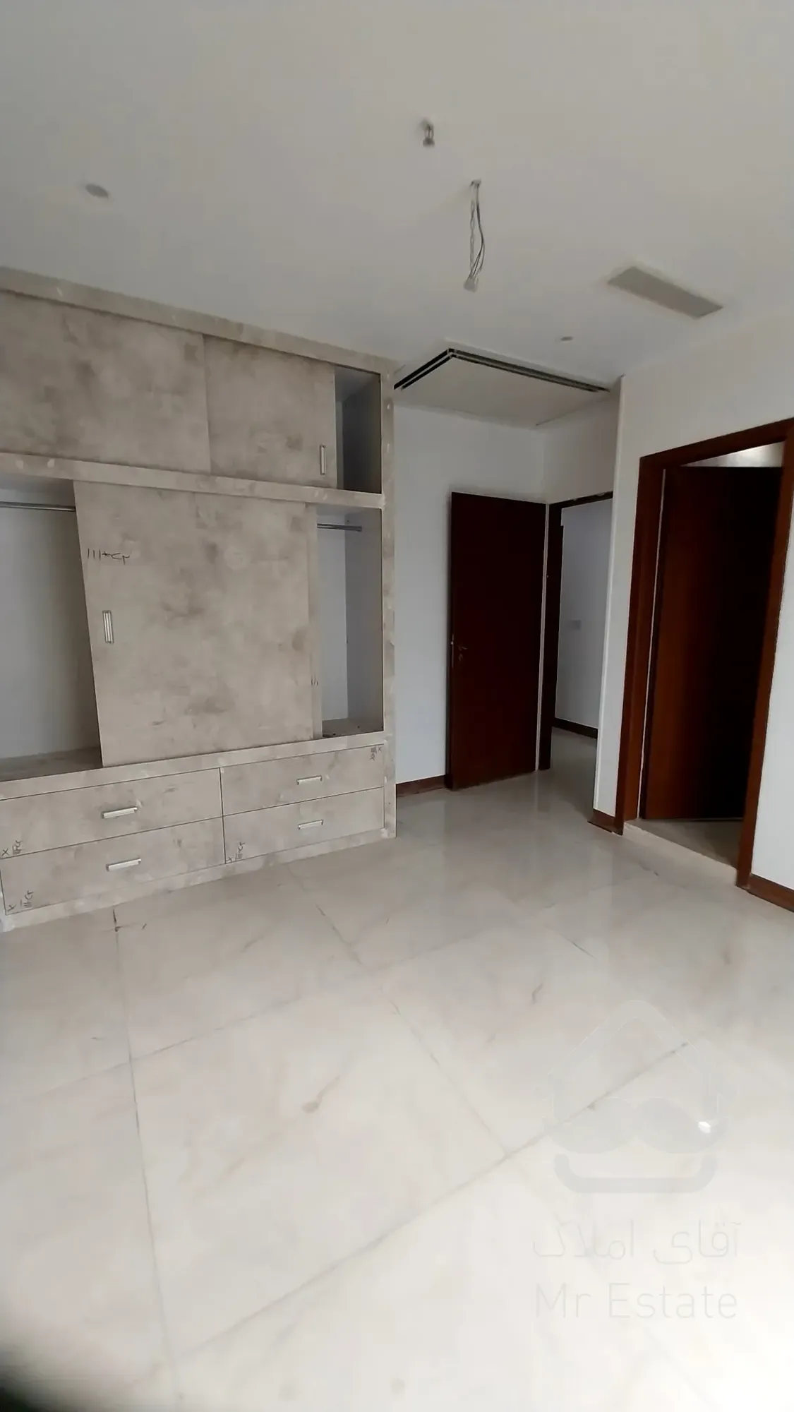 فروش آپارتمان 175 متری 3 خواب در برج رونیکاپالاس هروی