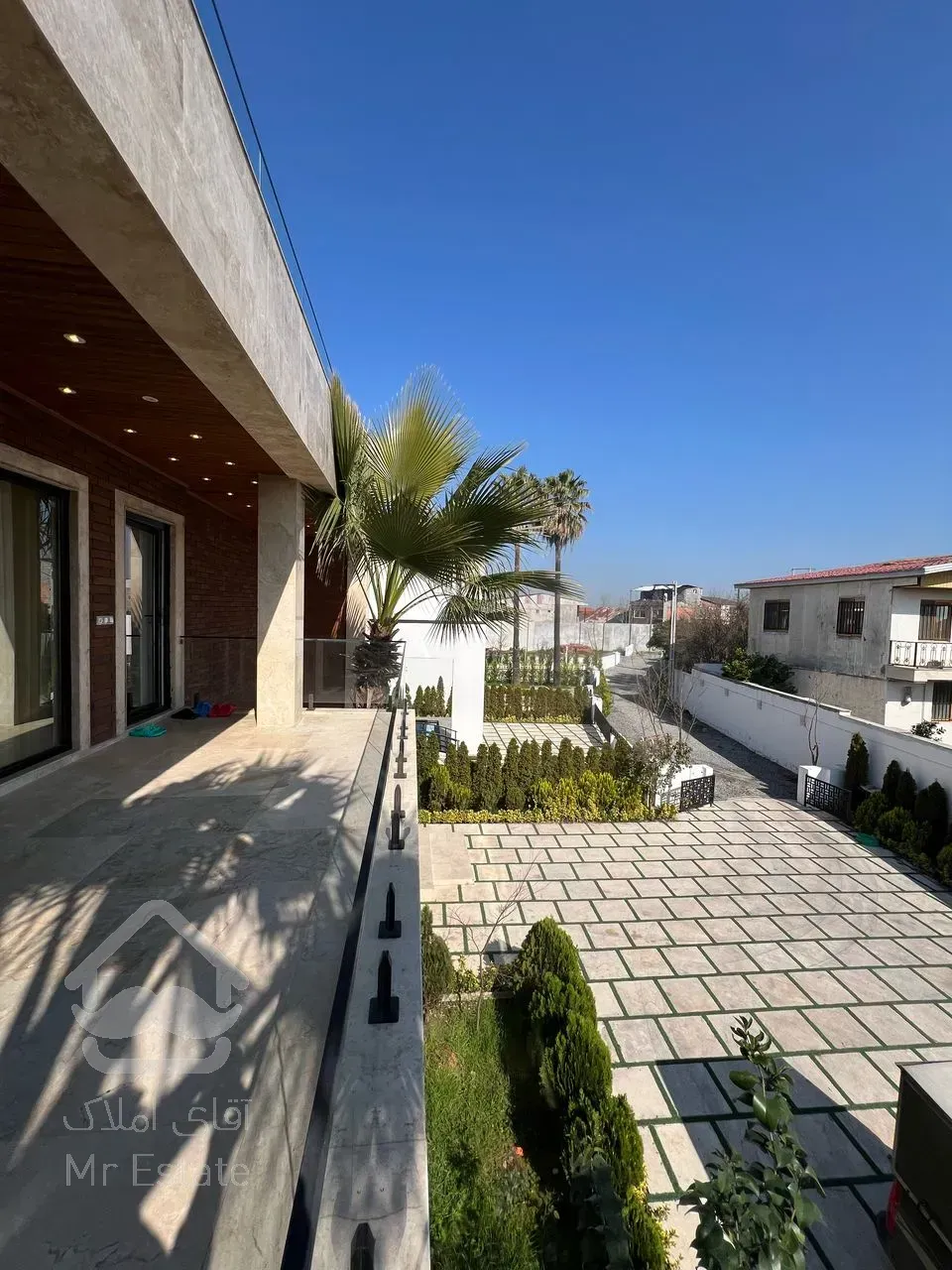 فروش فوری ویلا استخر دار مبله