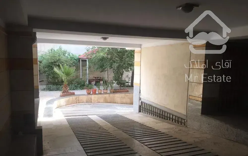 ١٠٠ متر* دو خواب* تخلیه* پارکینگ اختصاصی* گلشهر