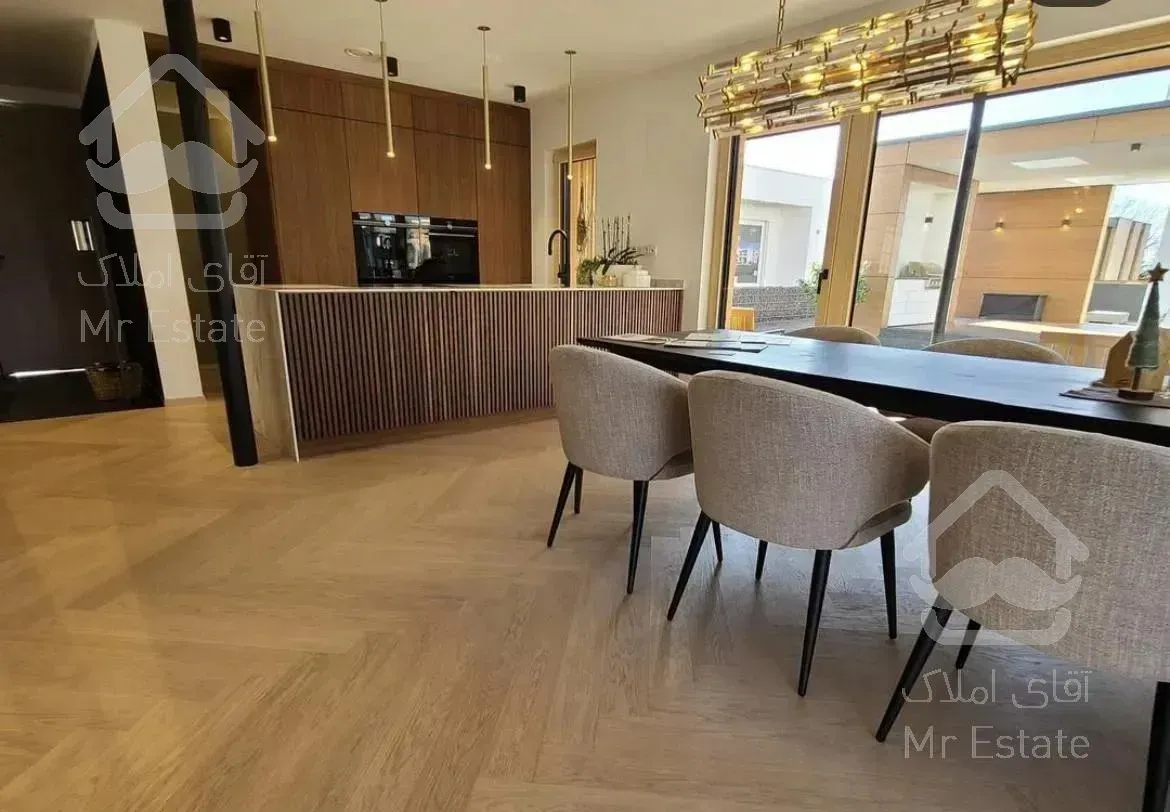 فرشته ۱۵۰متر