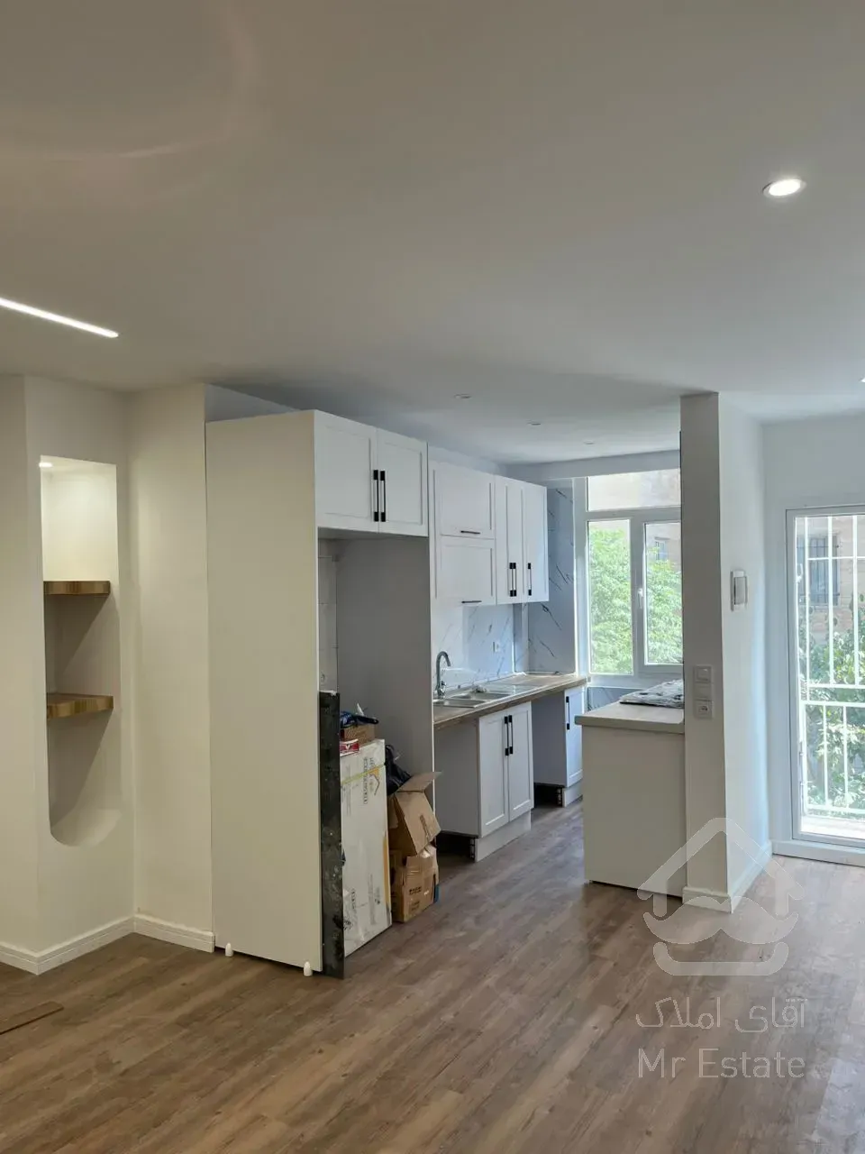 ۷۰متر۲خواب فول نور مستقیم تاپ لوکیشن