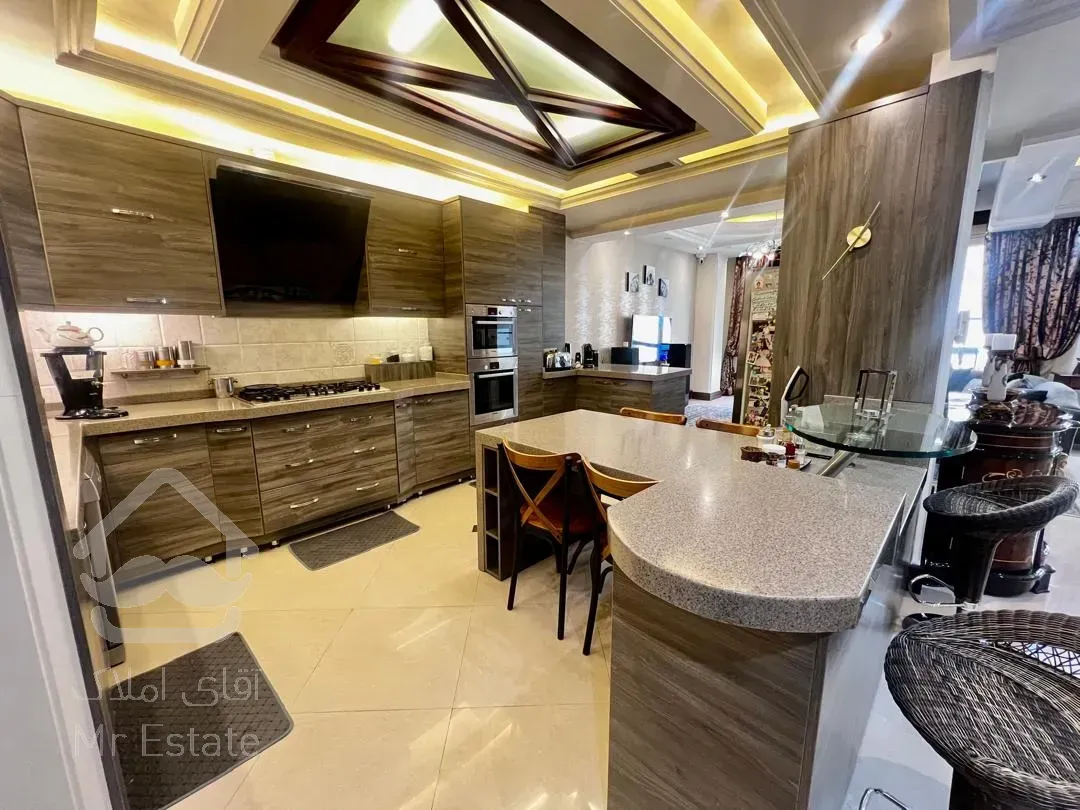 -فروش اپارتمان 220 متری زعفرانیه