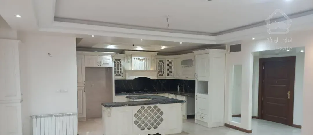 105 متر منیریه لوکیشن میدان