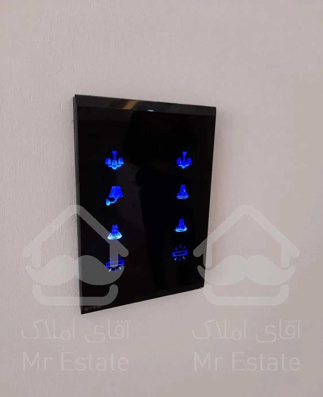 ۱۳۵ متر سه خواب صفر سند اماده شیک و برند