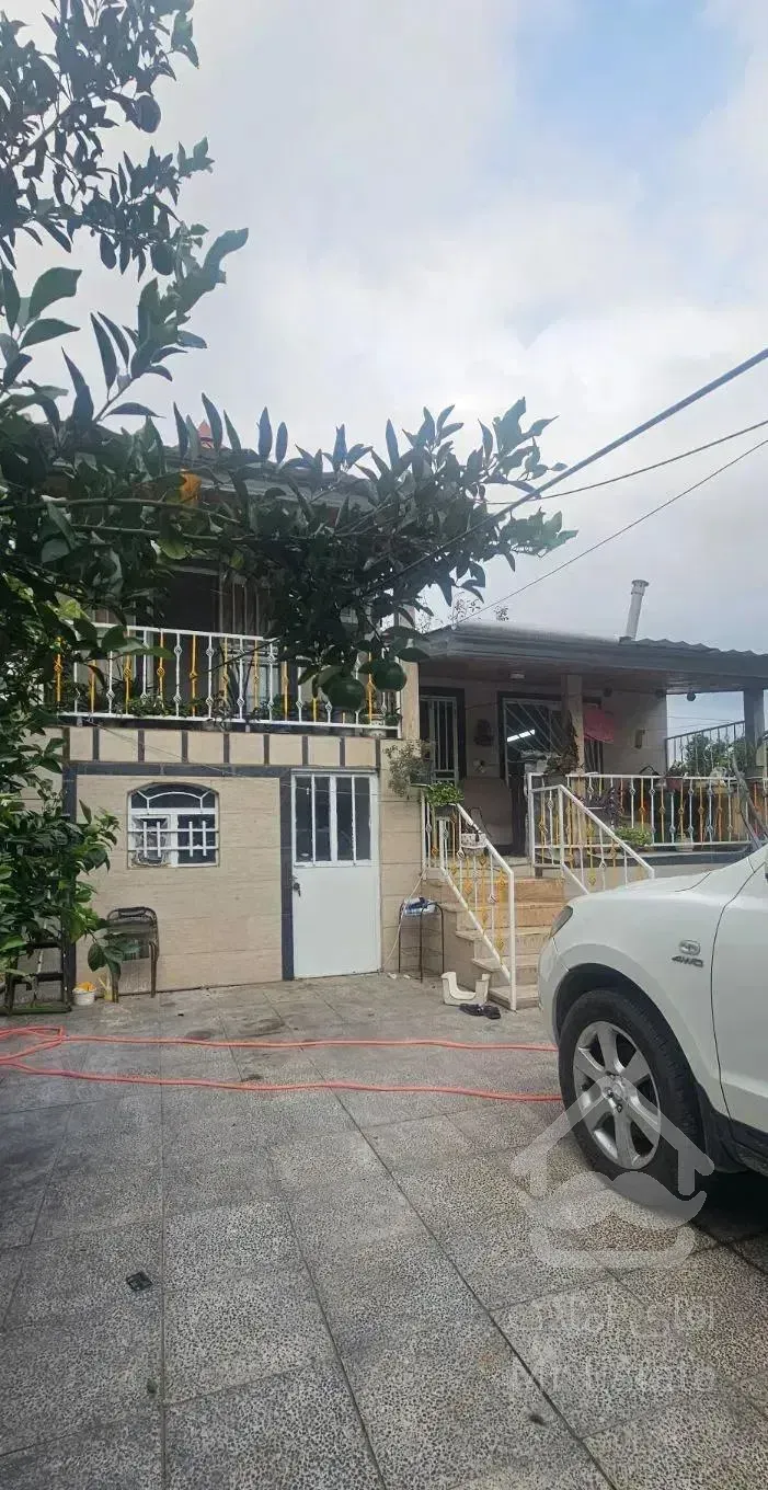 ویلاباغ ۲۴۰ متری با سند تک برگ سبز نزدیک شهر