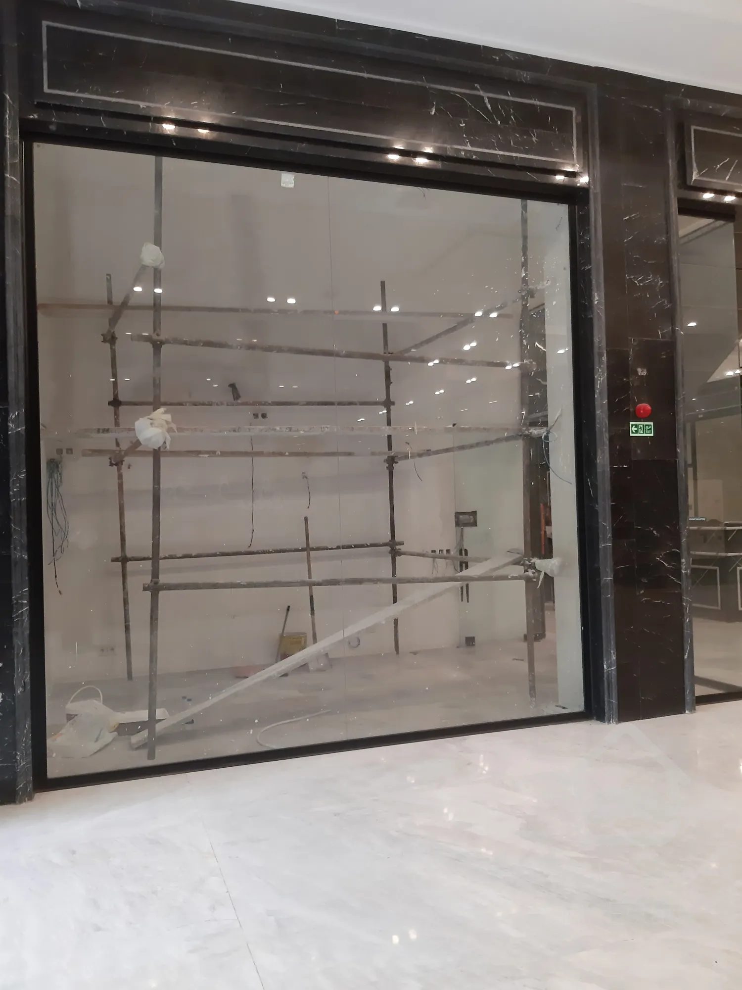 فروش مغازه 23 متر در رونیکا مال هروی از دم قسط