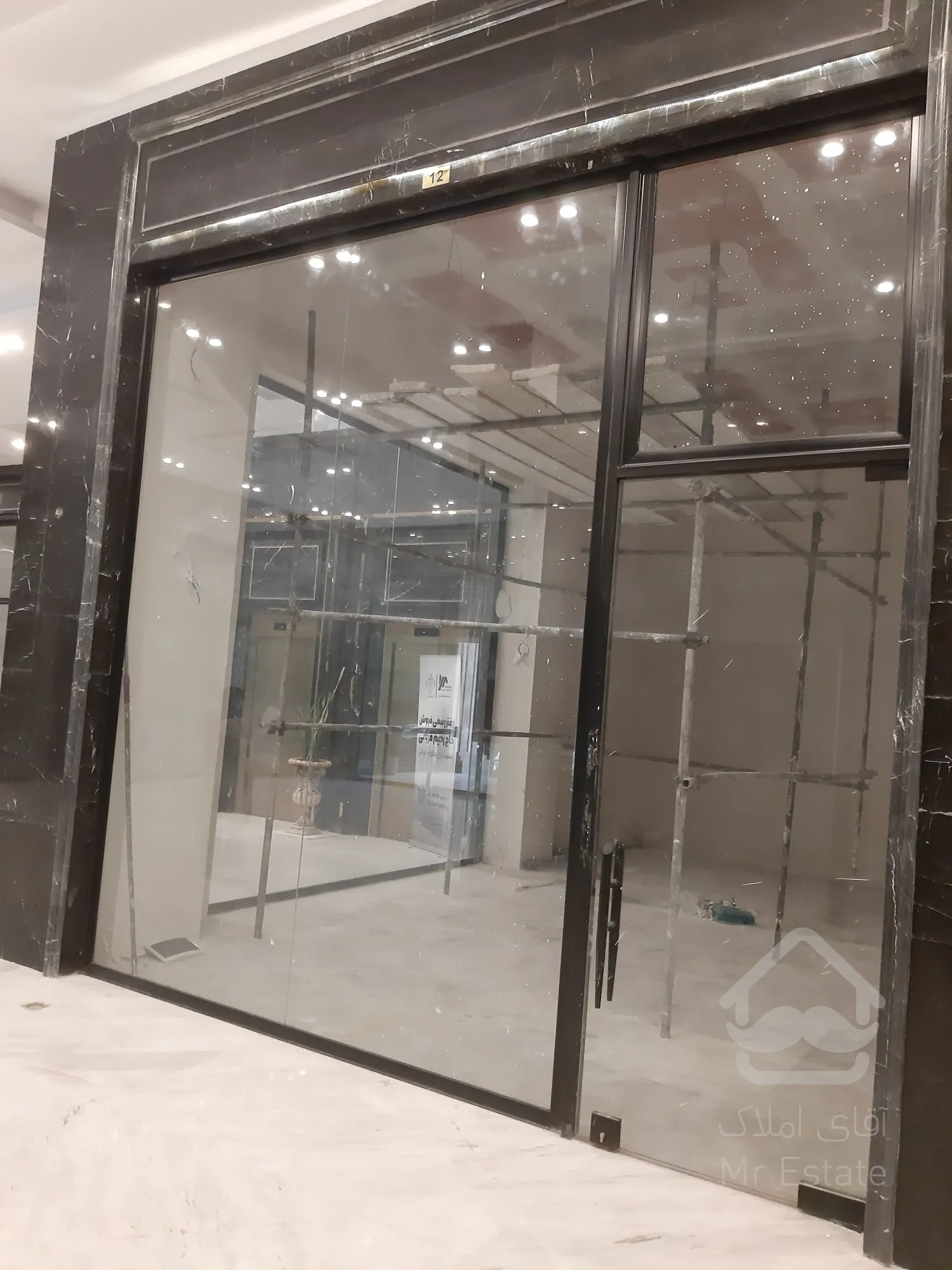 پیش فروش واحد تجاری در پونک با شرایط پرداخت اقساطی