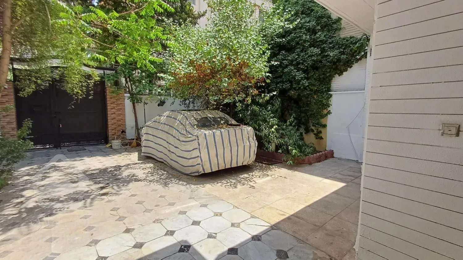 ویلایی دوبلکس / 250 متری/ 4 خوابه / در میرداماد