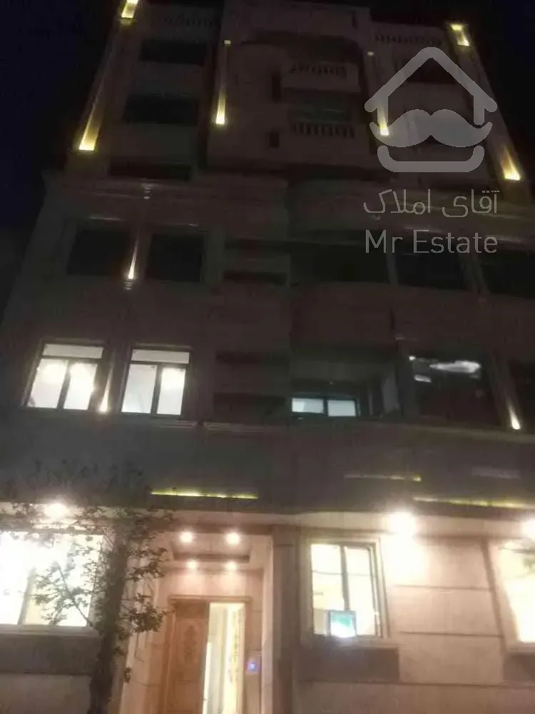 ۳۳۰ متر وکیر آباد نوساز ۴ خوابه