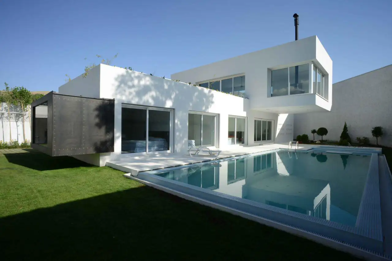houseImg