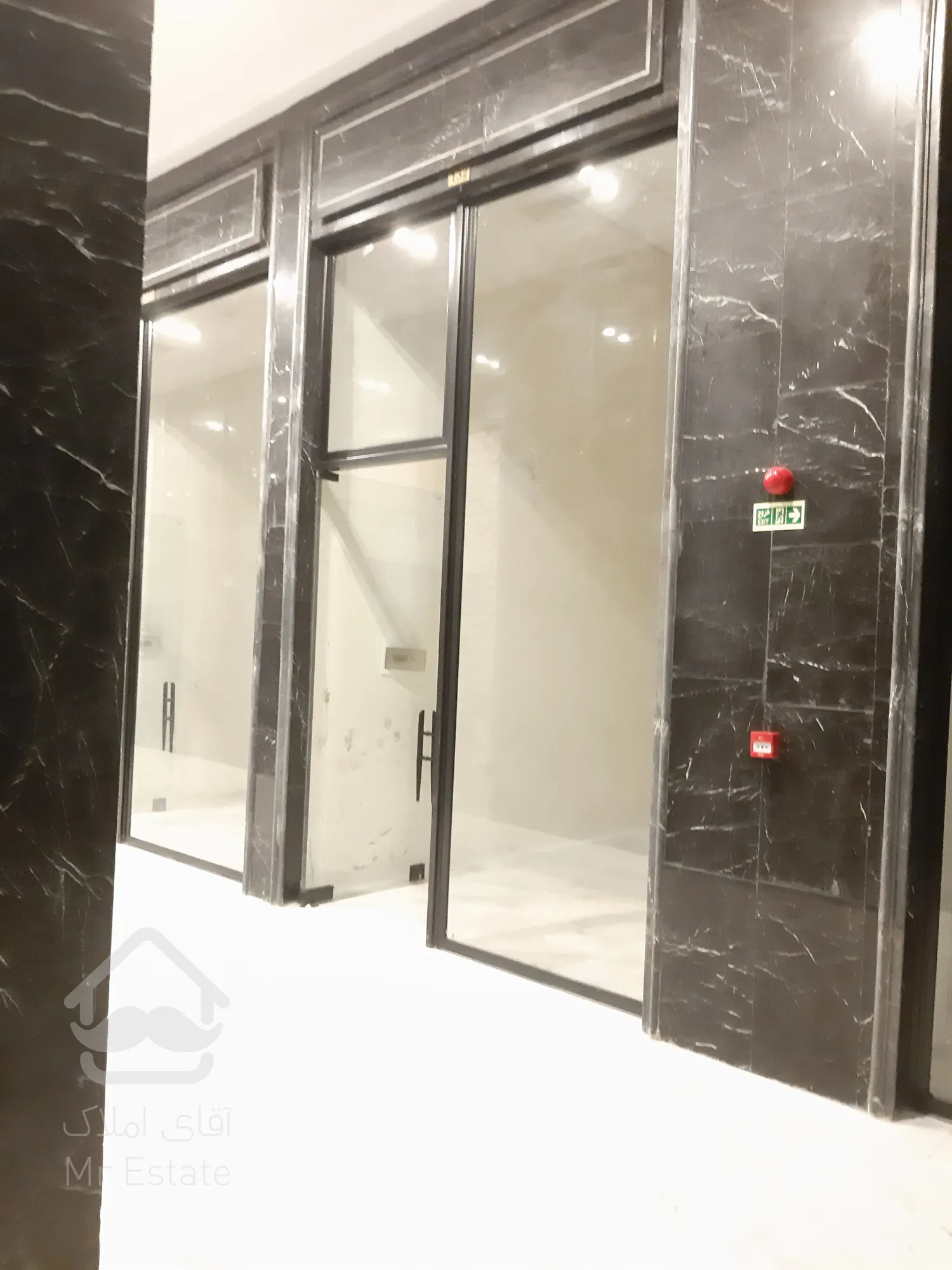 اجاره مغازه در رونیکا مال پاسداران تاپ لوکیشن