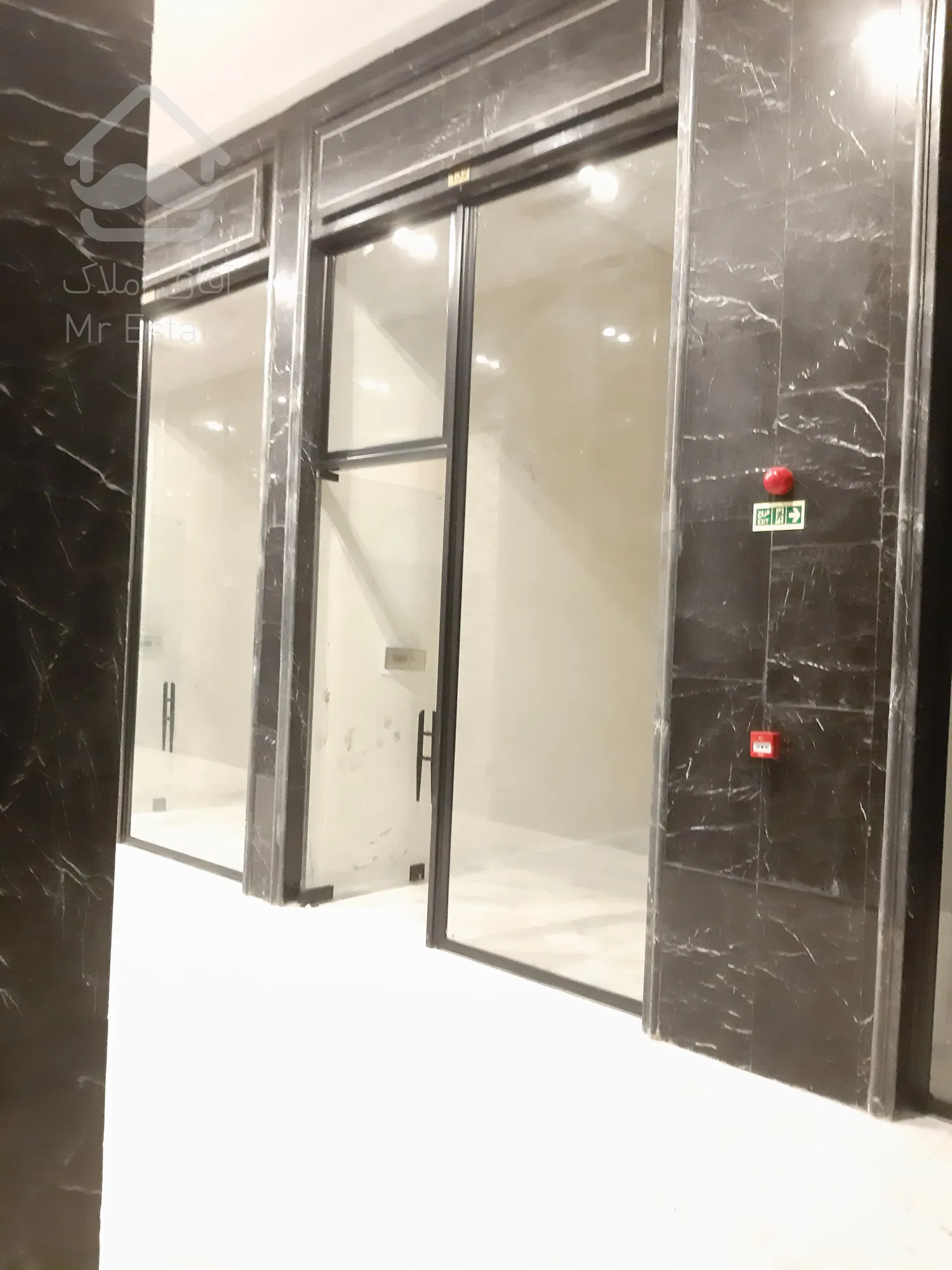 رهن و اجاره واحد تجاری / 24 متری  قسطی / 4 ماه تنفس