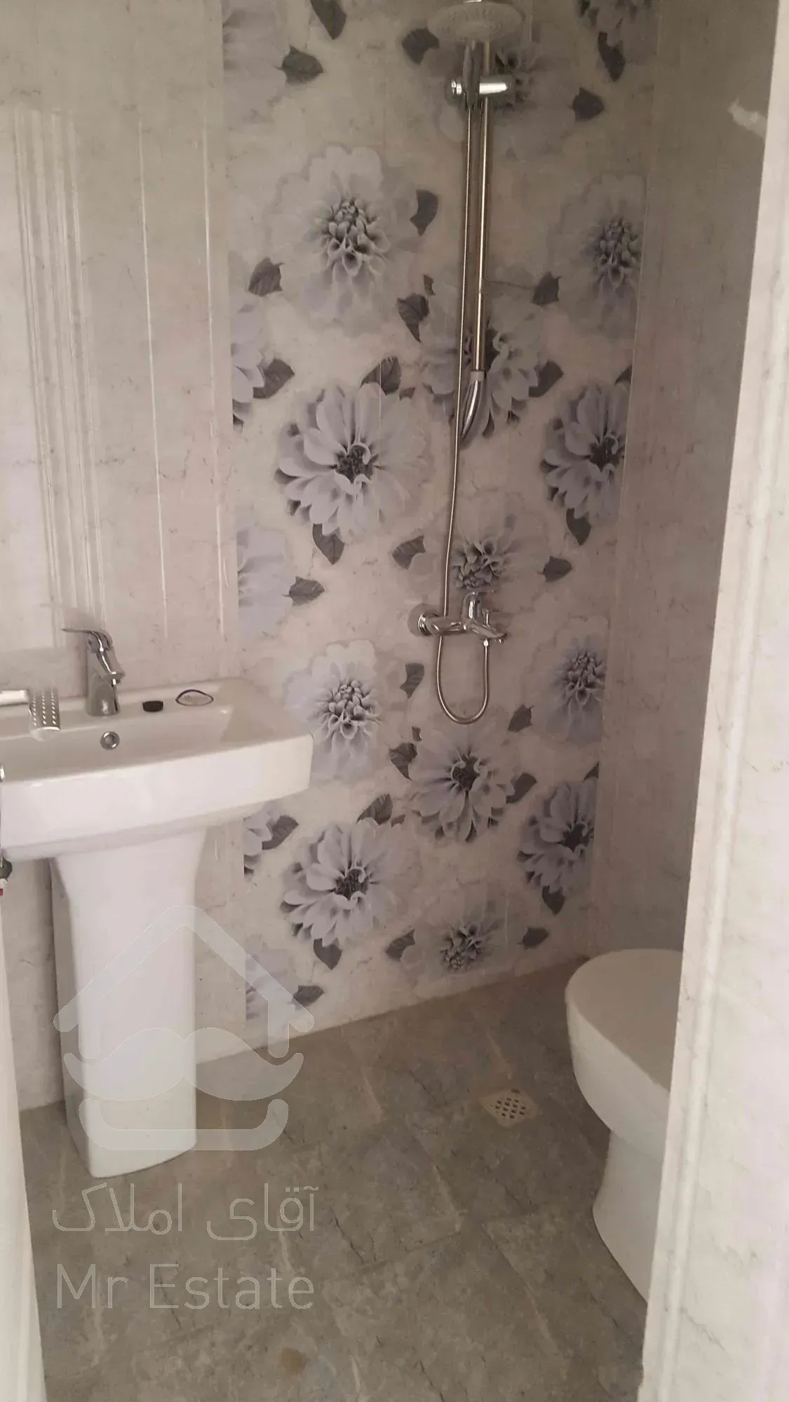 ۸۷متر فول امکانات