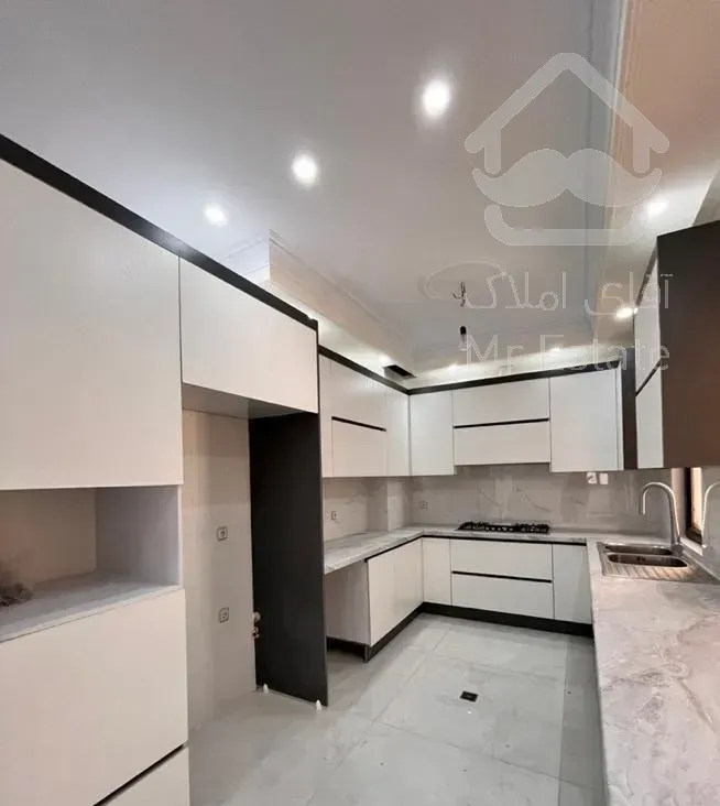 فروش آپارتمان ۱۱۰ متری ۲ خوابه در آجودانیه