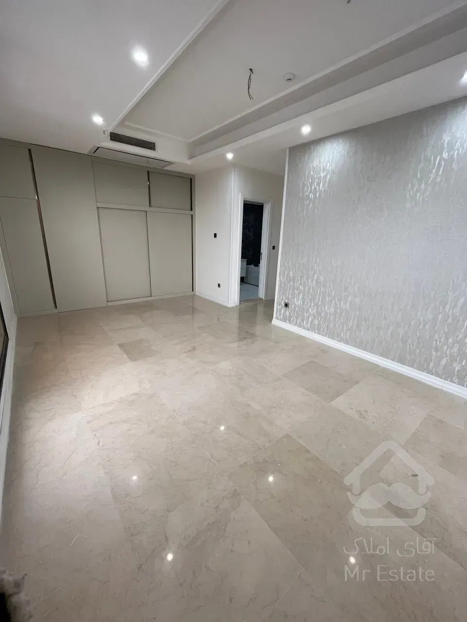 فروش واحد 200متری 3 خواب قیطریه غرق در نور