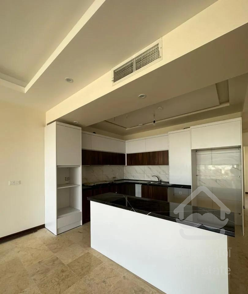 138متر 3خواب 10ساله شهرک غرب بلوار درختی