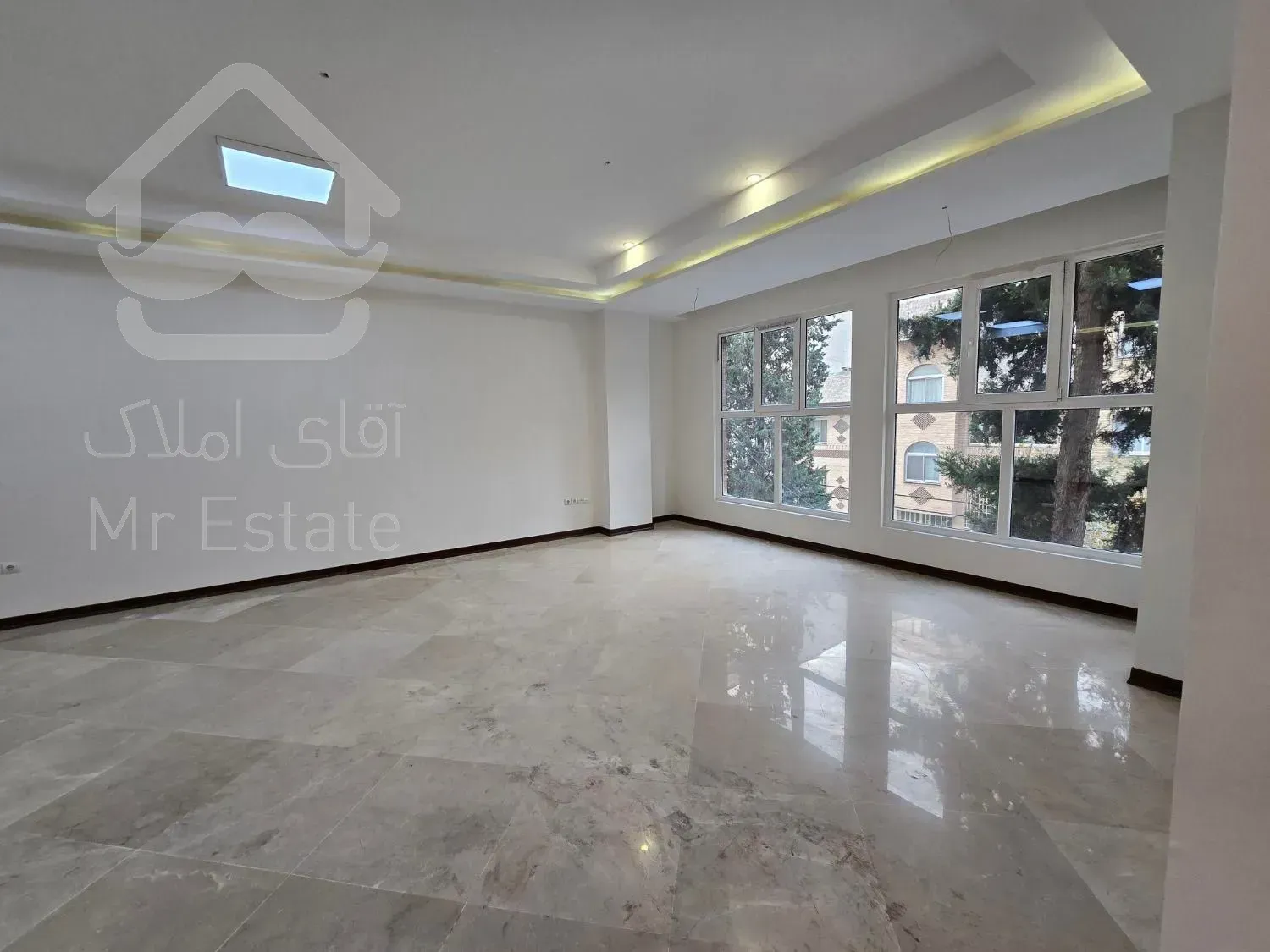 150مترسعادت آباد*سند اداری*۳پارکینگ(خوش نقشه)